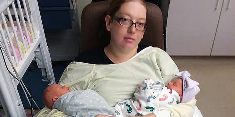 Woman Gives Birth to Healthy Twins – 10 Minutes Later, Doctor Admits ...